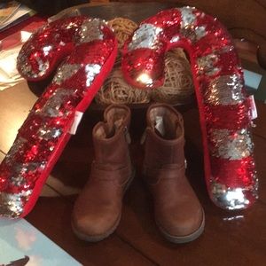 Ugg Toddler leather boots: Size 9